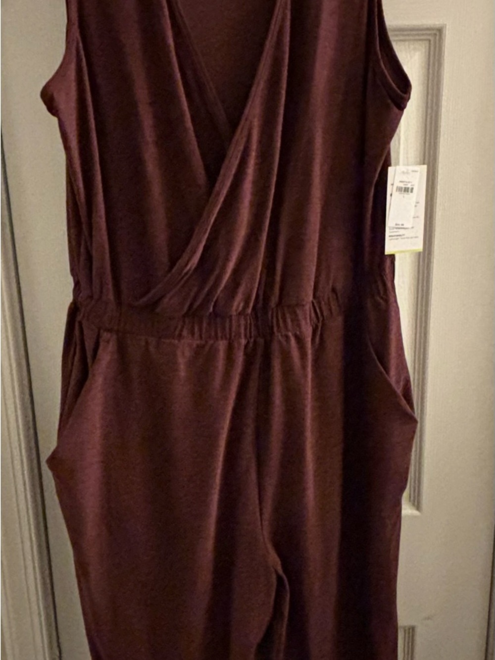 Old Navy Sleeveless Surplice Jumpsuit in Burgundy